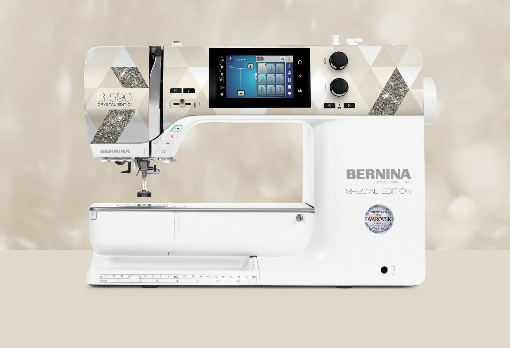 Швейно-вышивальная Bernina 590 Cristal Edition с вышивальным блоком